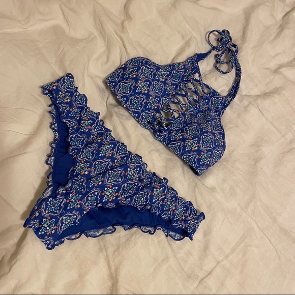 Hollister Bikini Set - Picture 1 of 5